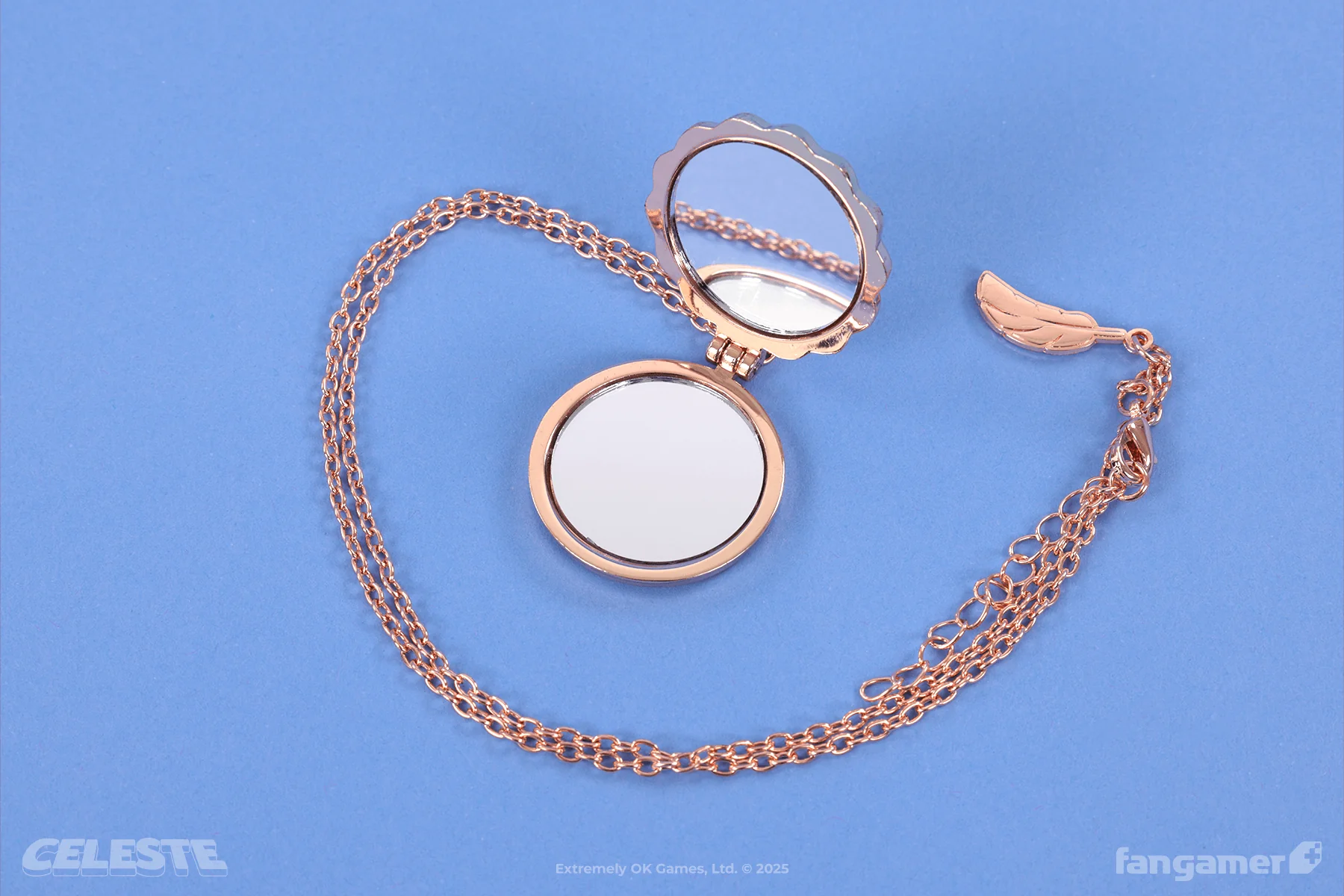 Strawberry Pie Mirror Locket - Image 7