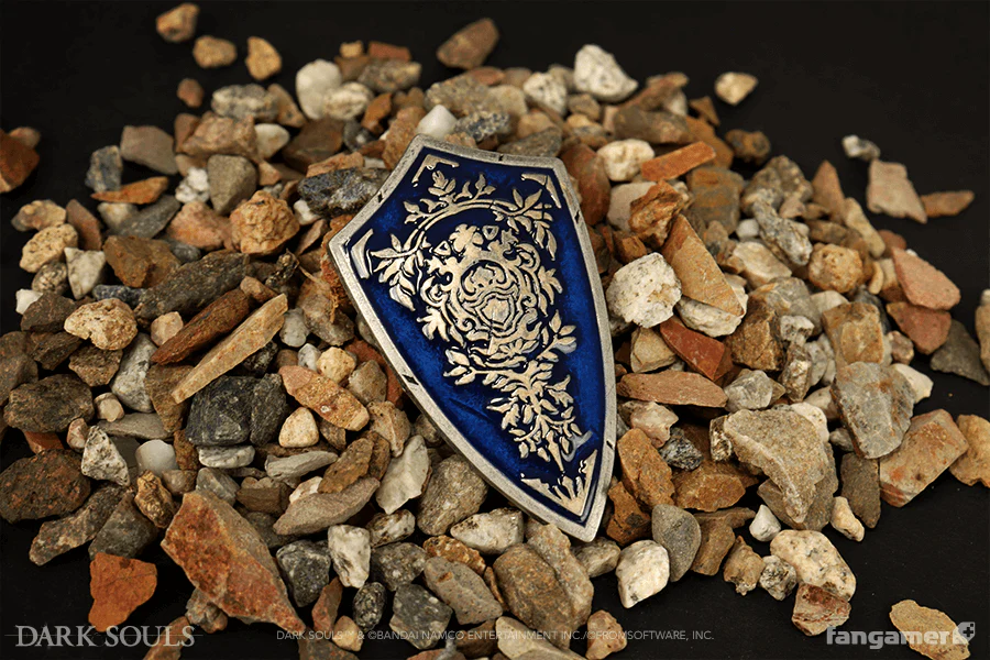 Elite Knight Shield Pin - Image 4