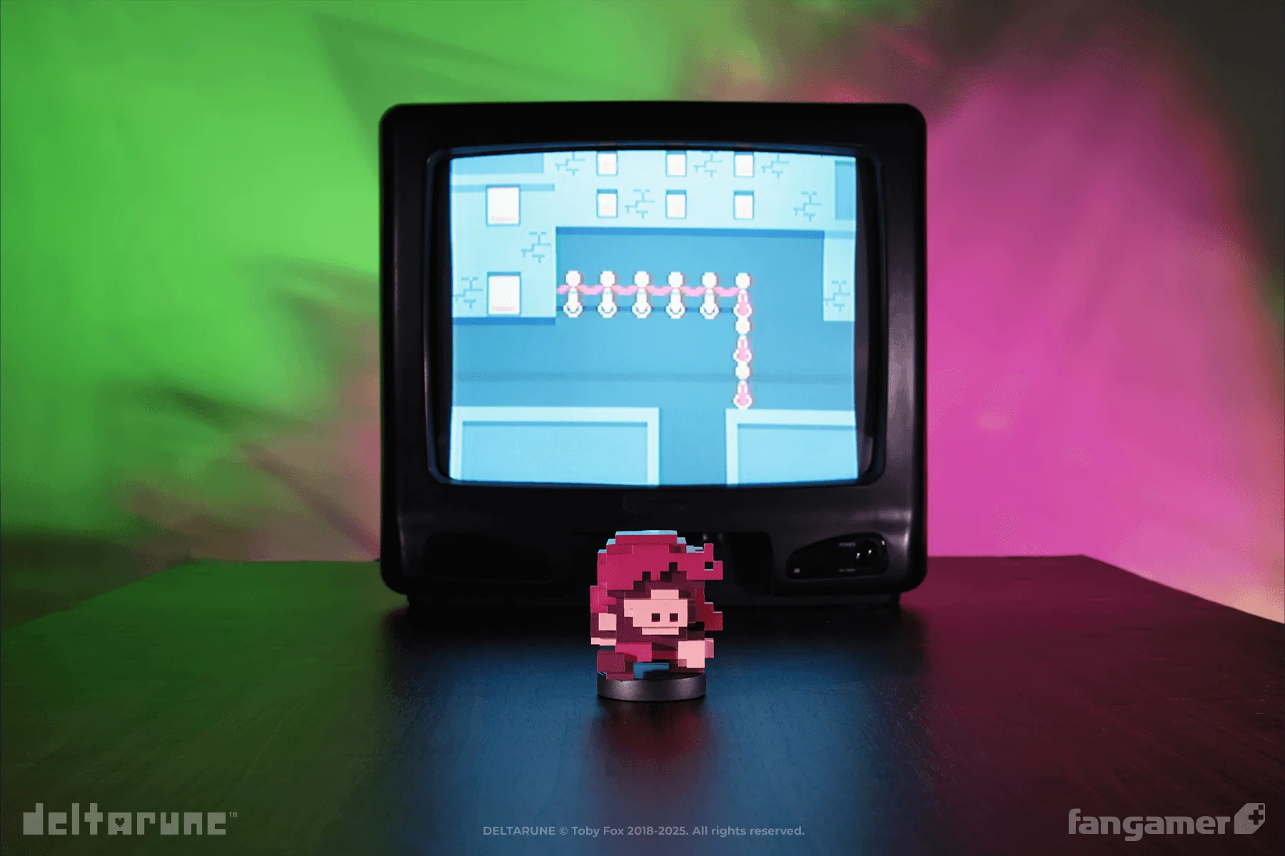 HERO_AXE Figurine - Image 6