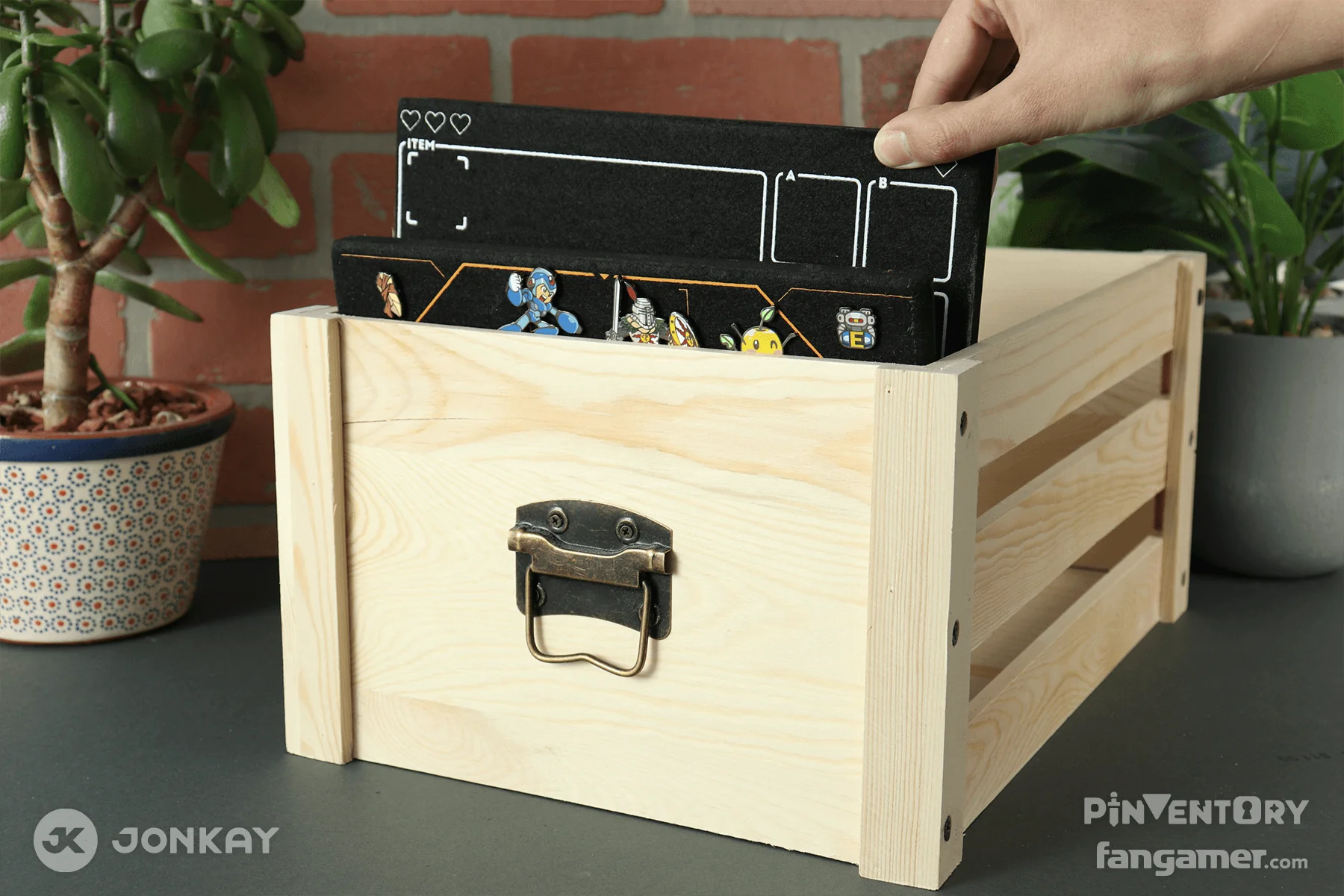 Quest Gear Pinboard - Image 12